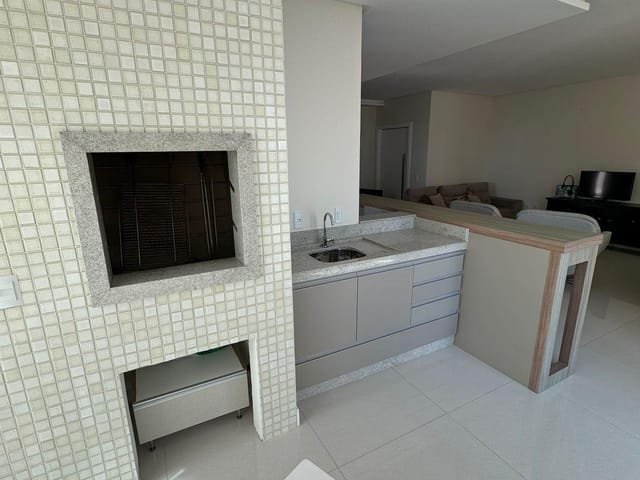Apartamento com 144m² 3 quartos e 4 banheiros, à venda, no bairro Meia Praia em Itapema