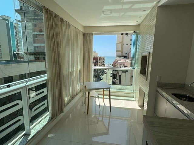 Apartamento com 144m² 3 quartos e 4 banheiros, à venda, no bairro Meia Praia em Itapema