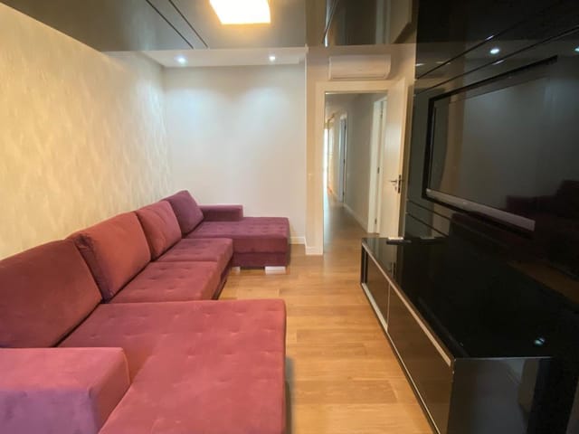 Apartamento com 221m² 4 quartos e 5 banheiros, à venda, no bairro Meia Praia em Itapema