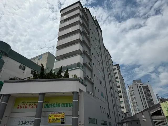 Apartamento com 126m² 3 quartos e 2 banheiros, à venda, no bairro Centro em Itajaí