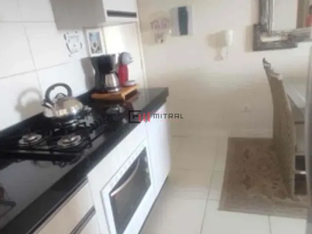 Apartamento 3 quartos e 2 banheiros, à venda, no bairro Conjunto Habitacional Santiago II em Londrina
