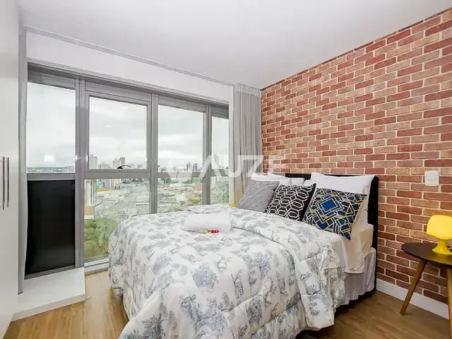Apartamento com 30m² 1 quarto e 1 banheiro, para alugar, no bairro Centro em Curitiba