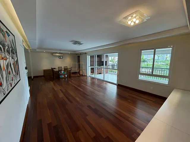 Apartamento 3 quartos e 5 banheiros, para alugar, no bairro Água Branca em São Paulo