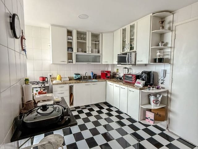 Apartamento 3 quartos e 2 banheiros, para alugar, no bairro Centro em Macaé