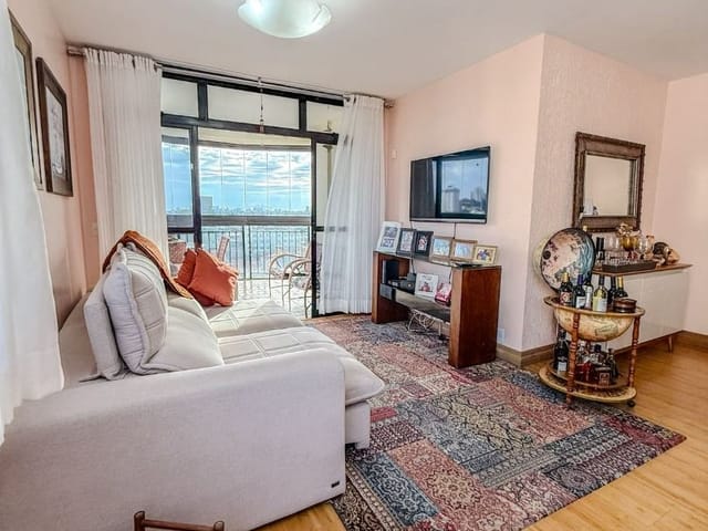 Apartamento 3 quartos e 2 banheiros, para alugar, no bairro Centro em Macaé