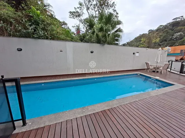 Apartamento 2 quartos e 2 banheiros, para alugar, no bairro Várzea em Teresópolis