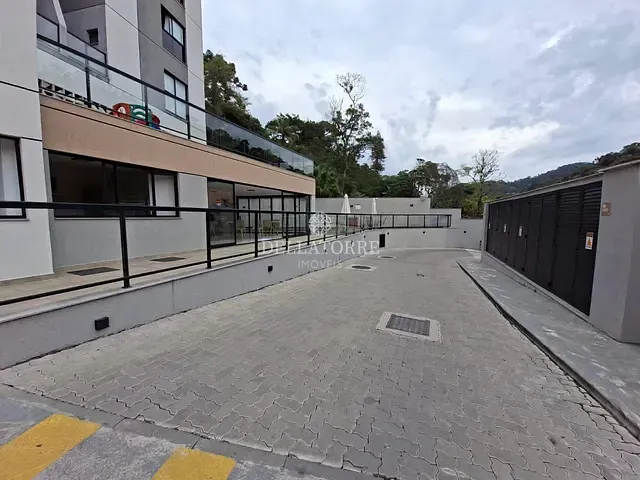 Apartamento 2 quartos e 2 banheiros, para alugar, no bairro Várzea em Teresópolis
