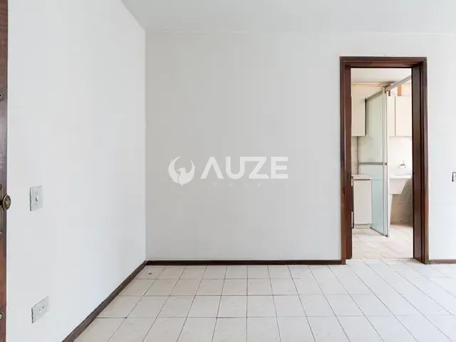 Apartamento com 40m² 1 quarto e 1 banheiro, à venda, no bairro Centro em Curitiba