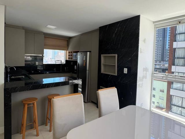 Apartamento com 97m² 3 quartos e 3 banheiros, à venda, no bairro Meia Praia em Itapema