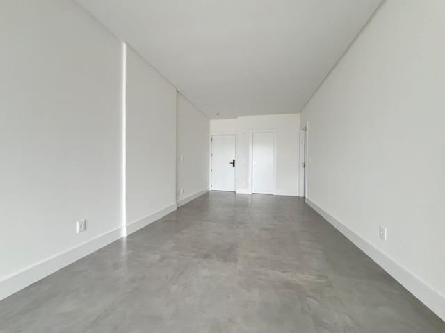 Apartamento com 132m² 3 quartos e 4 banheiros, à venda, no bairro Meia Praia em Itapema