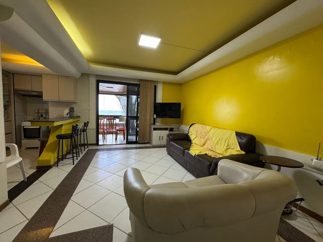 Apartamento com 190m² 3 quartos e 2 banheiros, à venda, no bairro Meia Praia em Itapema