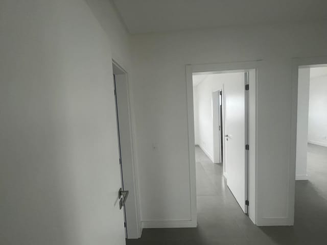 Apartamento com 207m² 4 quartos e 5 banheiros, à venda, no bairro Meia Praia em Itapema