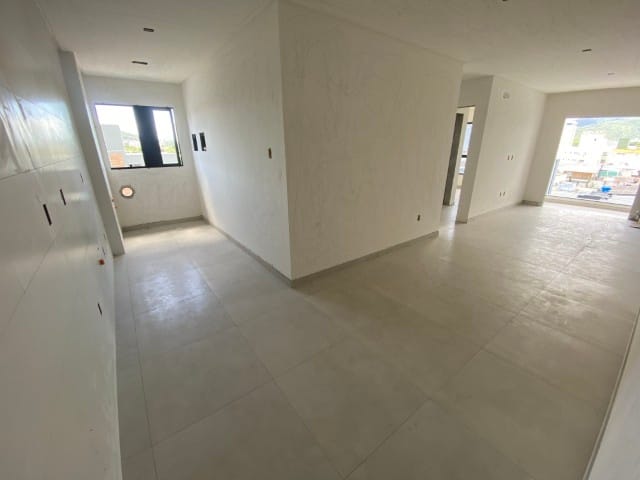 Apartamento com 130m² 2 quartos e 2 banheiros, à venda, no bairro Centro em Camboriú