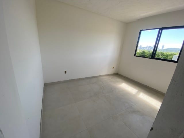 Apartamento com 130m² 2 quartos e 2 banheiros, à venda, no bairro Centro em Camboriú