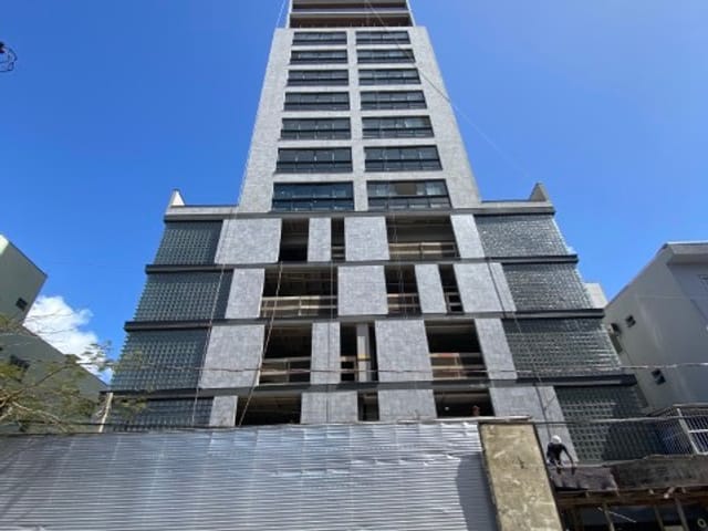 Apartamento com 110m² 3 quartos e 4 banheiros, à venda, no bairro Centro em Balneário Camboriú