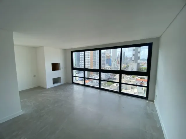 Apartamento com 110m² 3 quartos e 4 banheiros, à venda, no bairro Centro em Balneário Camboriú