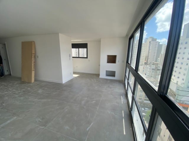 Apartamento com 110m² 3 quartos e 4 banheiros, à venda, no bairro Centro em Balneário Camboriú