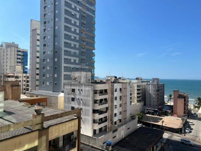 Apartamento com 250m² 4 quartos e 5 banheiros, à venda, no bairro Meia Praia em Itapema