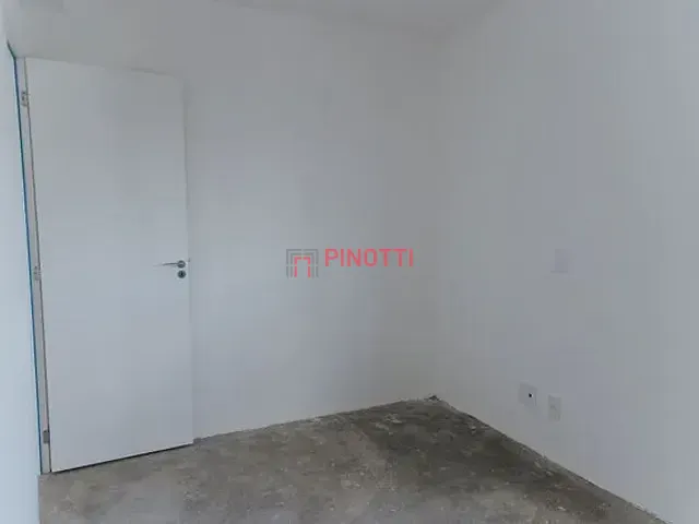 Apartamento 2 quartos e 2 banheiros, à venda, no bairro Vila Curuçá em Santo André