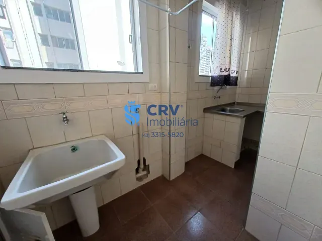 Apartamento com 99m² 3 quartos e 1 banheiro, à venda ou para alugar, no bairro Centro em Londrina