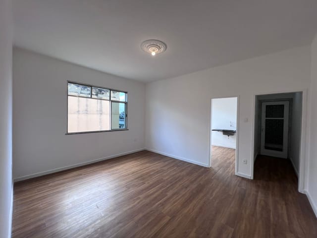 Foto do Apartamento - Apartamento reformado 3 qts à venda na Tijuca com 2 vagas de garagem. | Rio Lar Imóveis