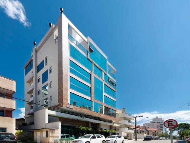 Apartamento com 206m² 3 quartos e 2 banheiros, à venda, no bairro Bombas em Bombinhas