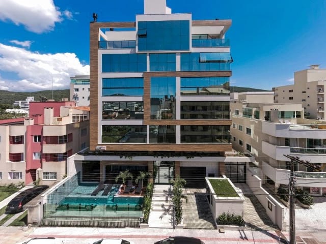 Apartamento com 206m² 3 quartos e 2 banheiros, à venda, no bairro Bombas em Bombinhas