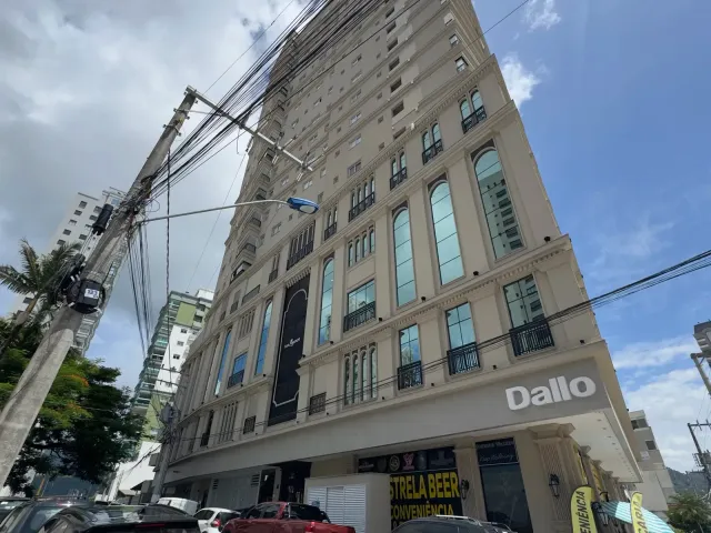 Apartamento com 130m² 3 quartos e 4 banheiros, à venda, no bairro Centro em Itapema