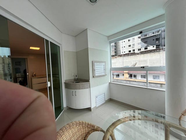 Apartamento com 265m² 3 quartos e 4 banheiros, para alugar, no bairro Meia Praia em Itapema