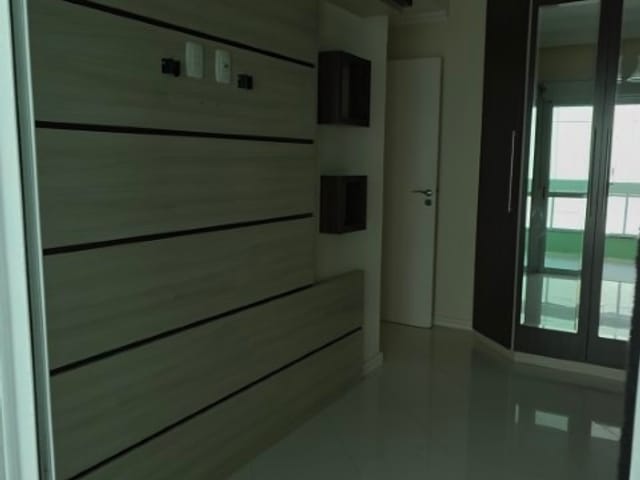 Apartamento com 152m² 3 quartos e 2 banheiros, à venda, no bairro Meia Praia em Itapema
