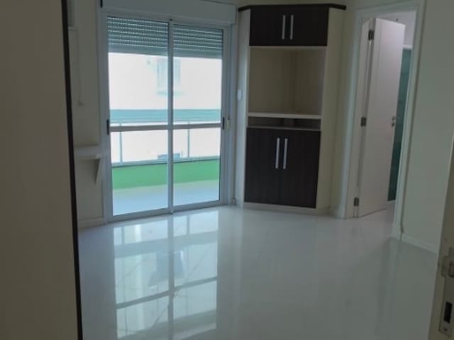 Apartamento com 152m² 3 quartos e 2 banheiros, à venda, no bairro Meia Praia em Itapema