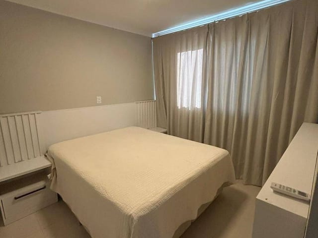 Apartamento com 175m² 4 quartos e 5 banheiros, à venda, no bairro Meia Praia em Itapema