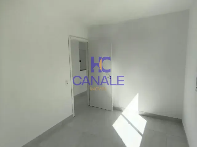 Apartamento 2 quartos e 1 banheiro, à venda, no bairro Santa Cruz em Rio de Janeiro