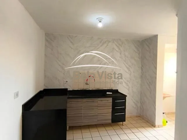 Apartamento 2 quartos e 1 banheiro, para alugar, no bairro Bandeiras em Osasco
