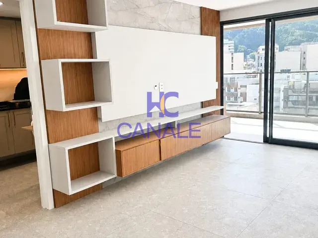 Apartamento com 117m² 3 quartos e 2 banheiros, à venda, no bairro Humaitá em Rio de Janeiro