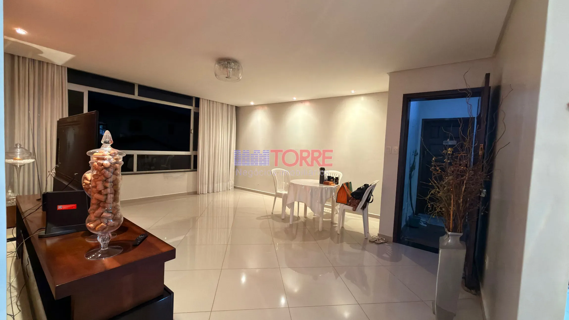 Apartamento, 3 quartos, 170 m² - Foto 2