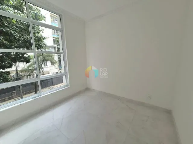 Apartamento com 100m² 3 quartos e 2 banheiros, à venda, no bairro Copacabana em Rio de Janeiro