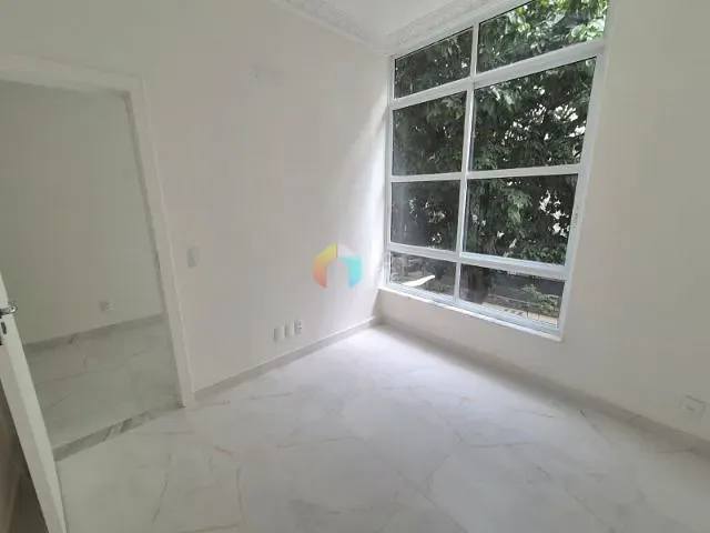 Apartamento com 100m² 3 quartos e 2 banheiros, à venda, no bairro Copacabana em Rio de Janeiro