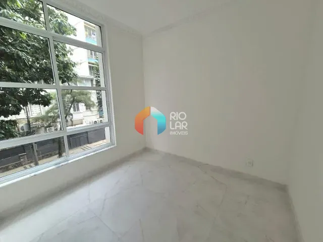 Apartamento com 100m² 3 quartos e 2 banheiros, à venda, no bairro Copacabana em Rio de Janeiro
