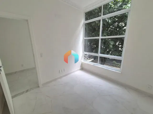 Apartamento com 100m² 3 quartos e 2 banheiros, à venda, no bairro Copacabana em Rio de Janeiro