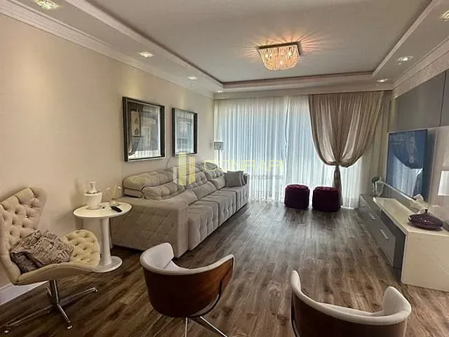 Apartamento com 250m² 3 quartos e 4 banheiros, à venda, no bairro Meia Praia em Itapema