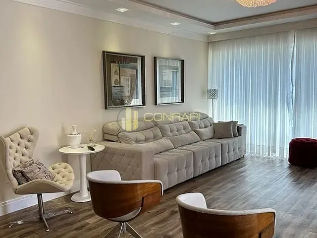 Apartamento com 250m² 3 quartos e 4 banheiros, à venda, no bairro Meia Praia em Itapema