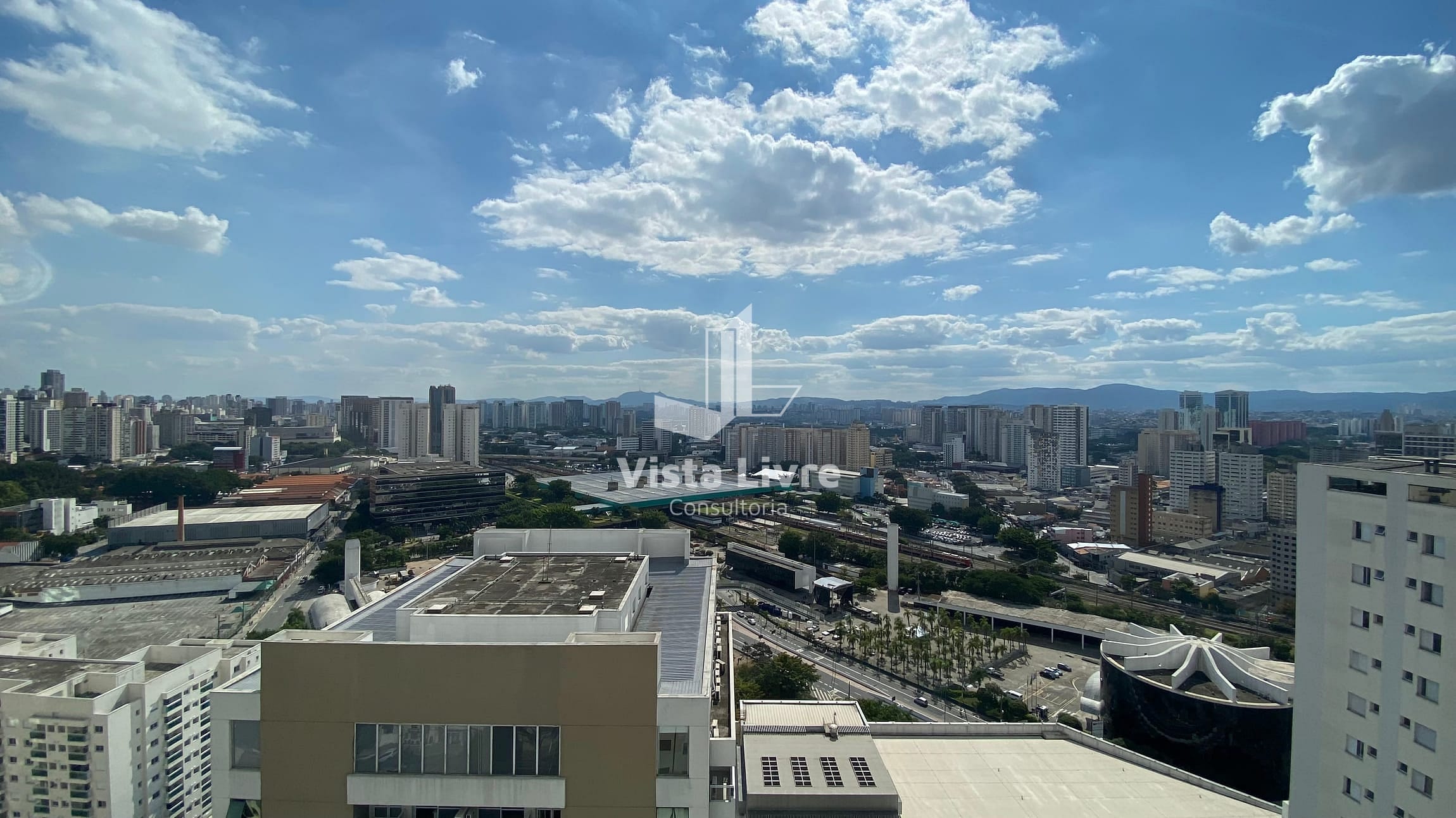 Apartamento à venda com 2 quartos, 72m² - Foto 5