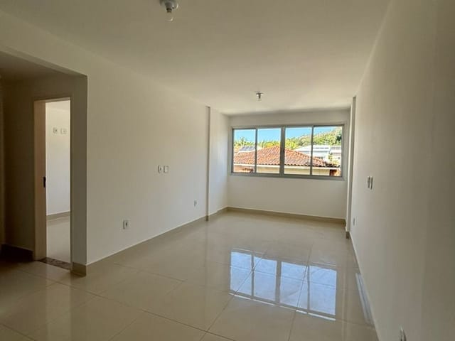 Apartamento 2 quartos e 2 banheiros, à venda, no bairro Costazul em Rio das Ostras