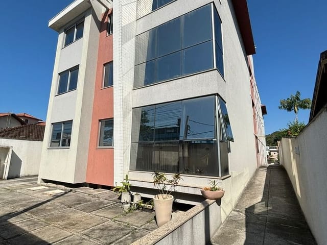 Apartamento 2 quartos e 2 banheiros, à venda, no bairro Costazul em Rio das Ostras
