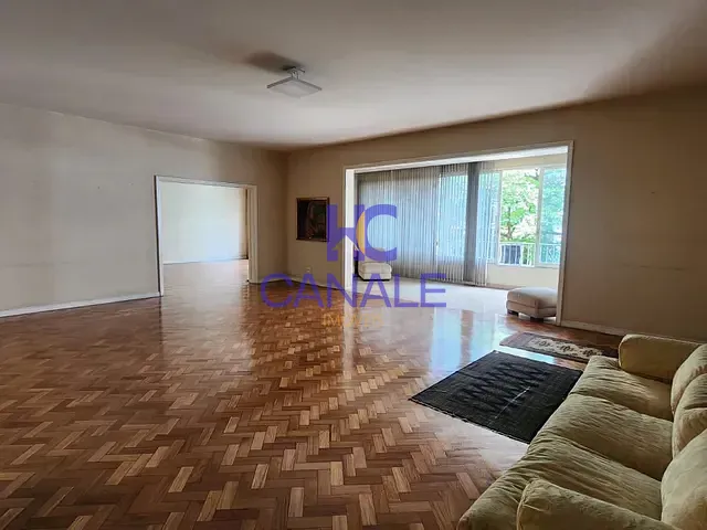 Apartamento com 280m² 4 quartos e 3 banheiros, à venda, no bairro Copacabana em Rio de Janeiro