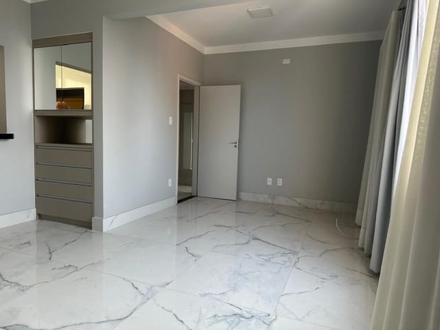 Foto do Apartamento - Ed. Regina - Apartamento para locação com 2 dormitórios no Centro de Londrina/ PR | Premier Imóveis