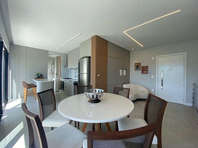 Apartamento com 160m² 3 quartos e 4 banheiros, à venda, no bairro Canto Grande em Bombinhas