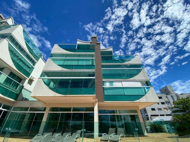 Apartamento com 72m² 2 quartos e 2 banheiros, à venda, no bairro Quatro Ilhas em Bombinhas