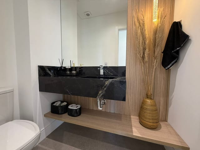 Apartamento com 142m² 4 quartos e 5 banheiros, à venda, no bairro Centro em Balneário Camboriú